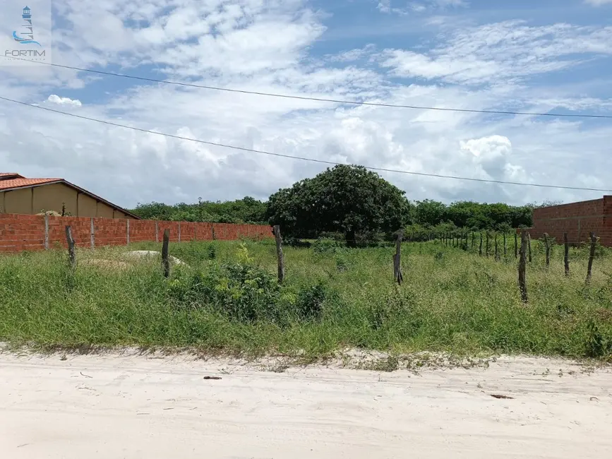 Foto 6 de Terreno / Lote à venda, 1000m2 em Fortim - CE