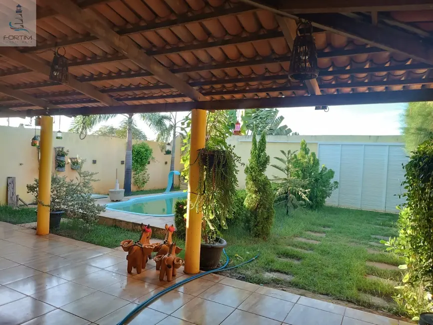 Foto 8 de Casa com 2 quartos à venda, 70m2 em Centro, Fortim - CE