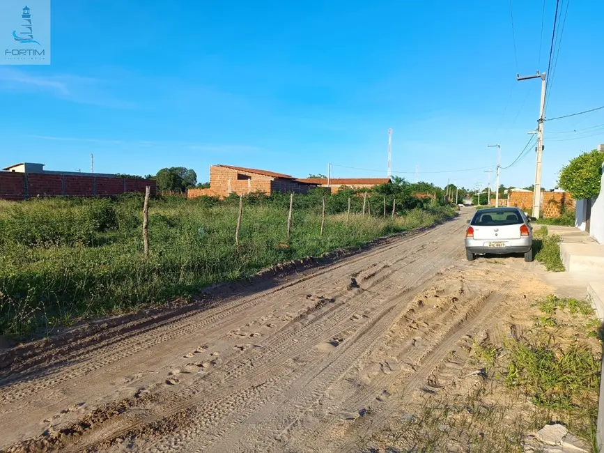 Foto 4 de Casa com 2 quartos à venda, 70m2 em Centro, Fortim - CE