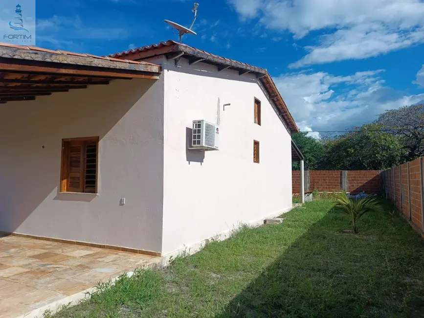 Casa com 2 quartos à venda, 753m2 em Centro, Fortim - CE - imagem 6 Foto 6 de Casa com 2 quartos à venda, 753m2 em Centro, Fortim - CE