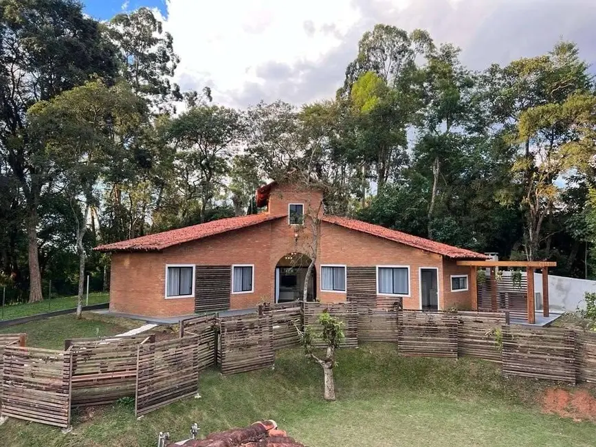 Foto 1 de Casa com 3 quartos para alugar, 125m2 em Chácara Santa Lúcia, Carapicuiba - SP