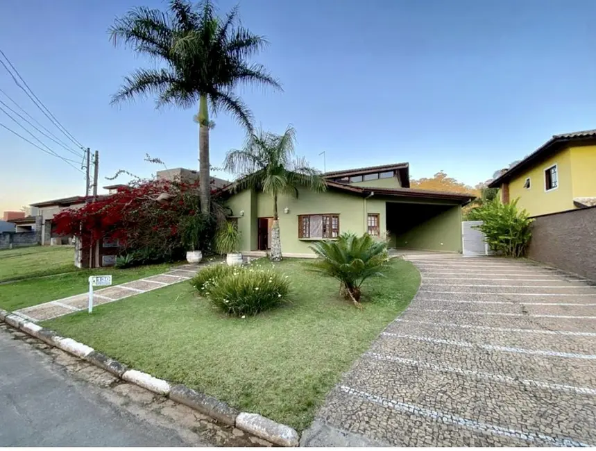 Foto 1 de Casa com 4 quartos à venda em Parque Dom Henrique, Cotia - SP