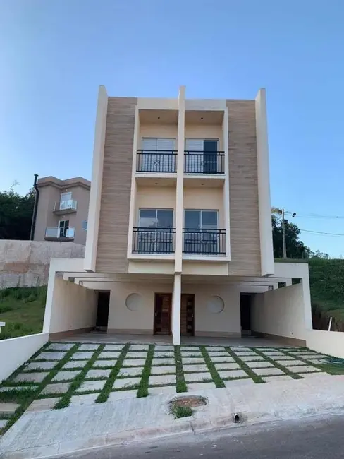 Foto 1 de Casa com 2 quartos à venda, 140m2 em Sítio Boa Vista, Cotia - SP