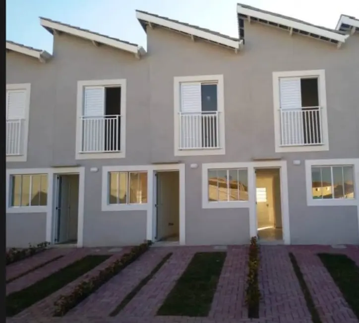 Foto 2 de Casa com 2 quartos à venda, 1212m2 em Jardim Sandra, Cotia - SP
