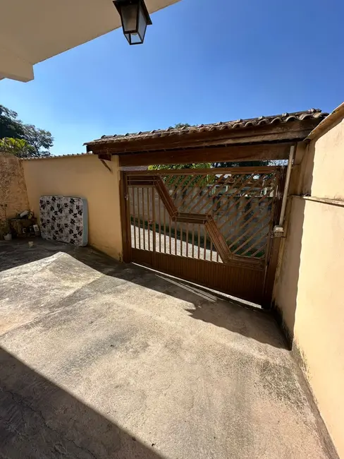Foto 3 de Casa com 5 quartos para alugar, 167m2 em Jardim Sabiá, Cotia - SP