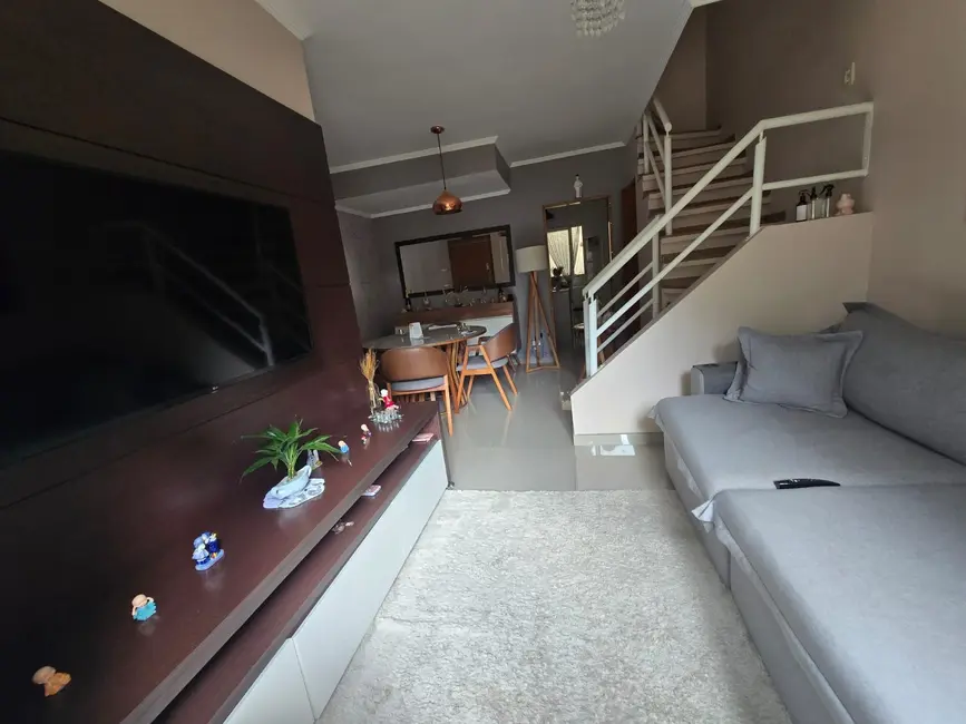 Foto 4 de Casa de Condomínio com 3 quartos para alugar, 100m2 em Jardim Ipês, Cotia - SP