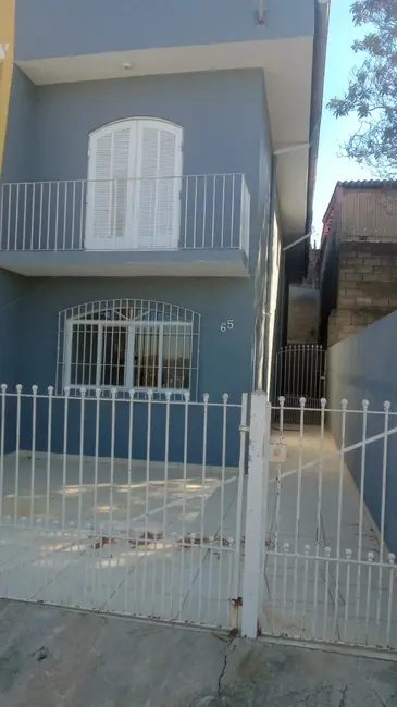 Casa com 3 quartos para alugar, 125m2 em Jardim Eliane, Cotia - SP - imagem 1 Foto 1 de Casa com 3 quartos para alugar, 125m2 em Jardim Eliane, Cotia - SP