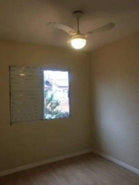 Foto 6 de Casa de Condomínio com 2 quartos para alugar, 70m2 em Jardim Petrópolis, Cotia - SP