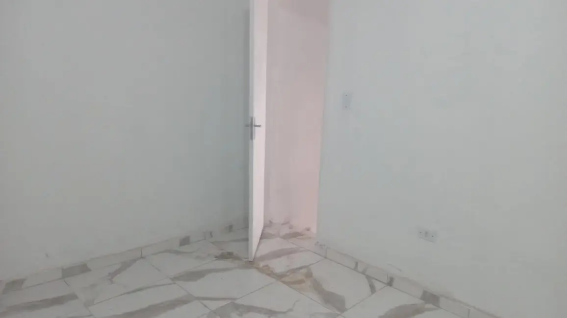 Foto 7 de Casa com 2 quartos para alugar, 70m2 em Jardim Nara Lúcia, Cotia - SP