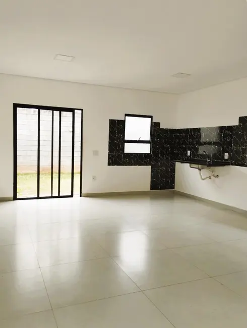 Foto 3 de Casa de Condomínio com 3 quartos para alugar, 90m2 em Jardim dos Pereiras (Caucaia do Alto), Cotia - SP