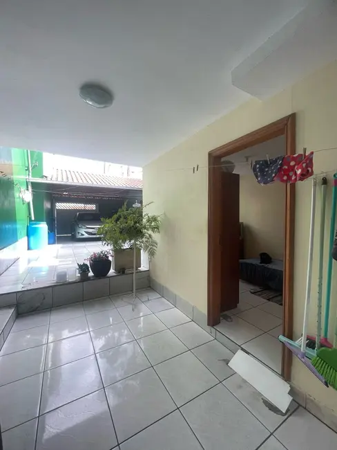 Foto 3 de Casa com 6 quartos para alugar, 200m2 em Parque São George, Cotia - SP