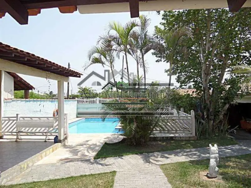 Casa com 3 quartos à venda, 164m2 em Marica - RJ - imagem 8 Foto 8 de Casa com 3 quartos à venda, 164m2 em Marica - RJ