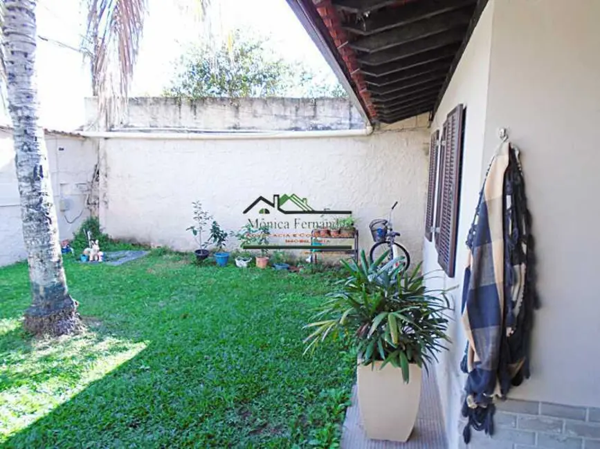 Foto 3 de Casa com 3 quartos à venda, 120m2 em Marica - RJ