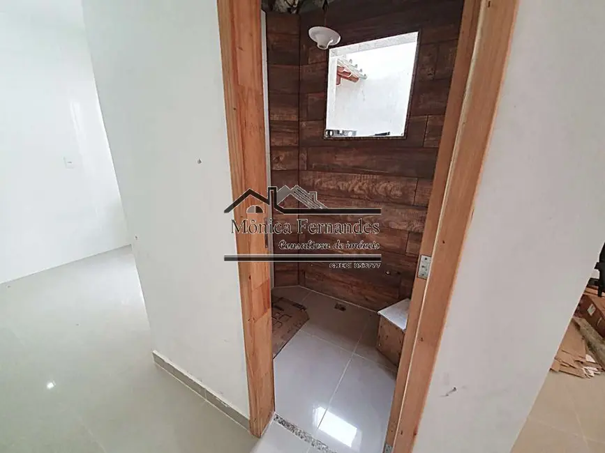 Foto 5 de Casa com 2 quartos à venda, 69m2 em Marica - RJ