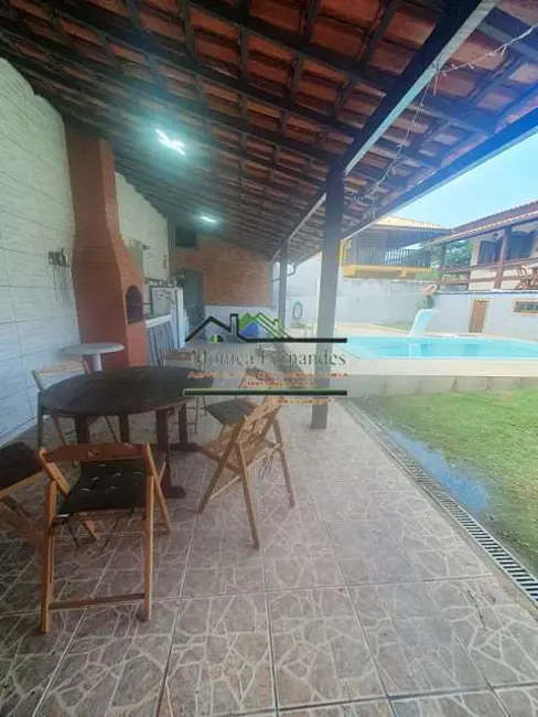Foto 2 de Casa com 3 quartos à venda, 153m2 em Marica - RJ