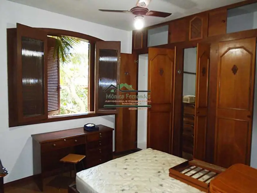 Foto 8 de Casa com 4 quartos à venda, 380m2 em Marica - RJ