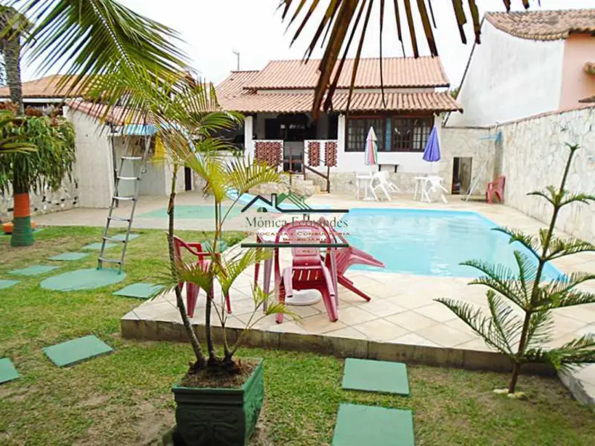 Foto 2 de Casa com 2 quartos à venda, 225m2 em Marica - RJ