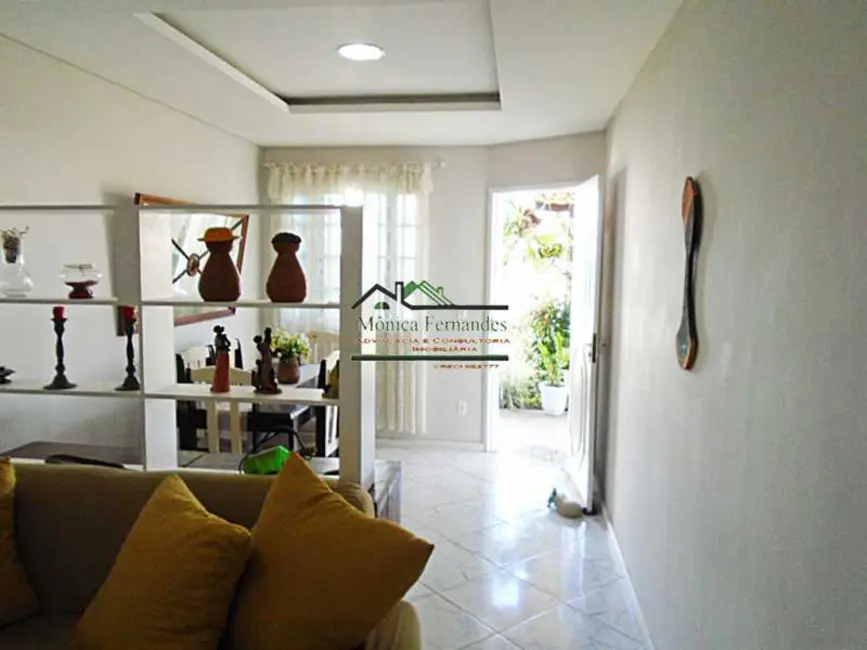 Foto 4 de Casa com 2 quartos à venda, 110m2 em Marica - RJ