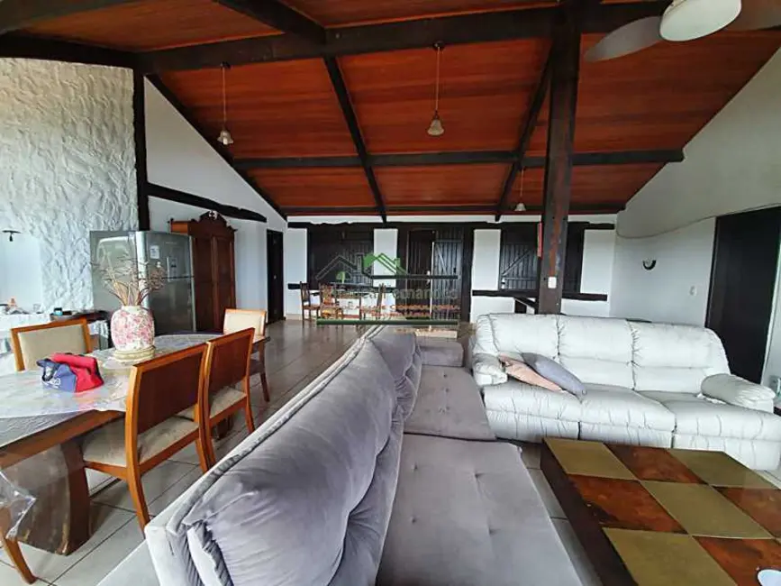 Foto 6 de Casa com 5 quartos à venda, 206m2 em Marica - RJ