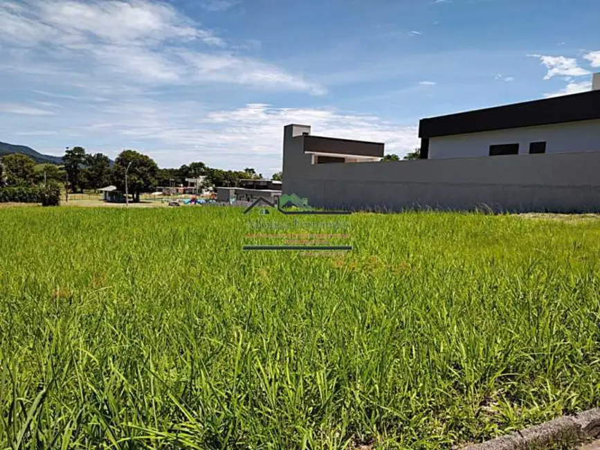 Foto 8 de Terreno / Lote à venda, 609m2 em Marica - RJ