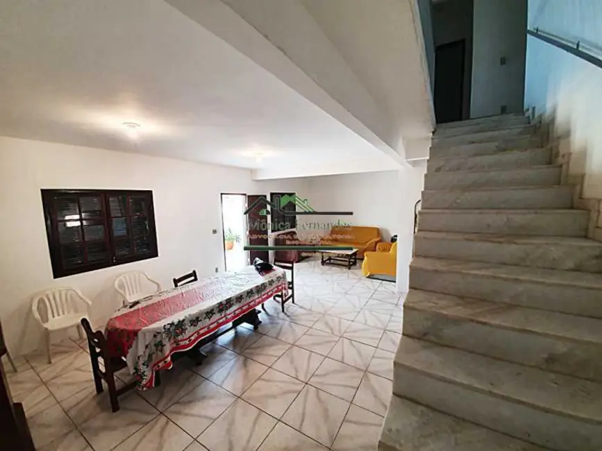 Foto 3 de Casa com 6 quartos à venda, 451m2 em Marica - RJ