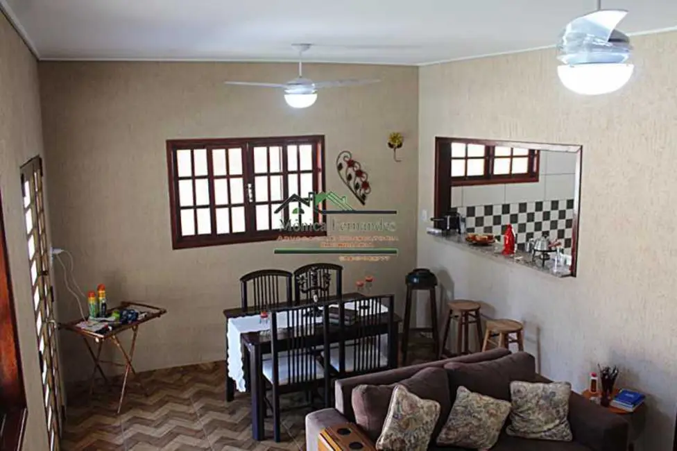 Foto 4 de Casa com 4 quartos à venda e para alugar, 252m2 em Marica - RJ