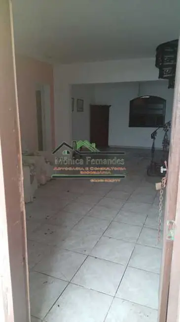 Foto 8 de Casa com 6 quartos à venda em Marica - RJ