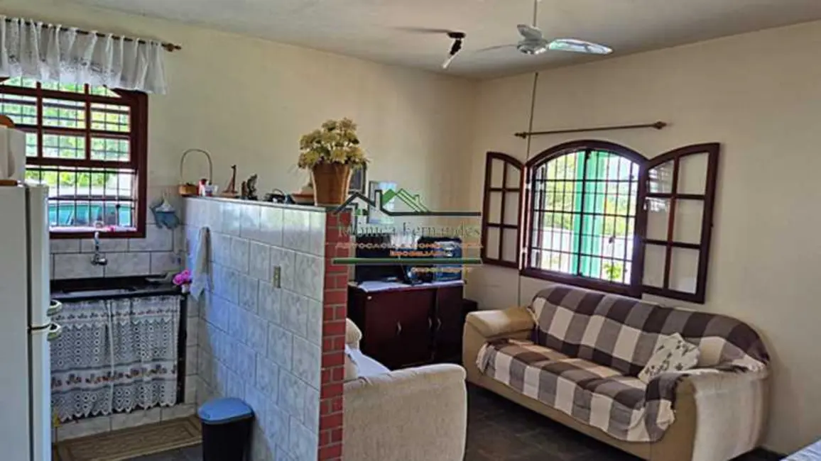 Foto 3 de Casa com 2 quartos à venda, 113m2 em Marica - RJ