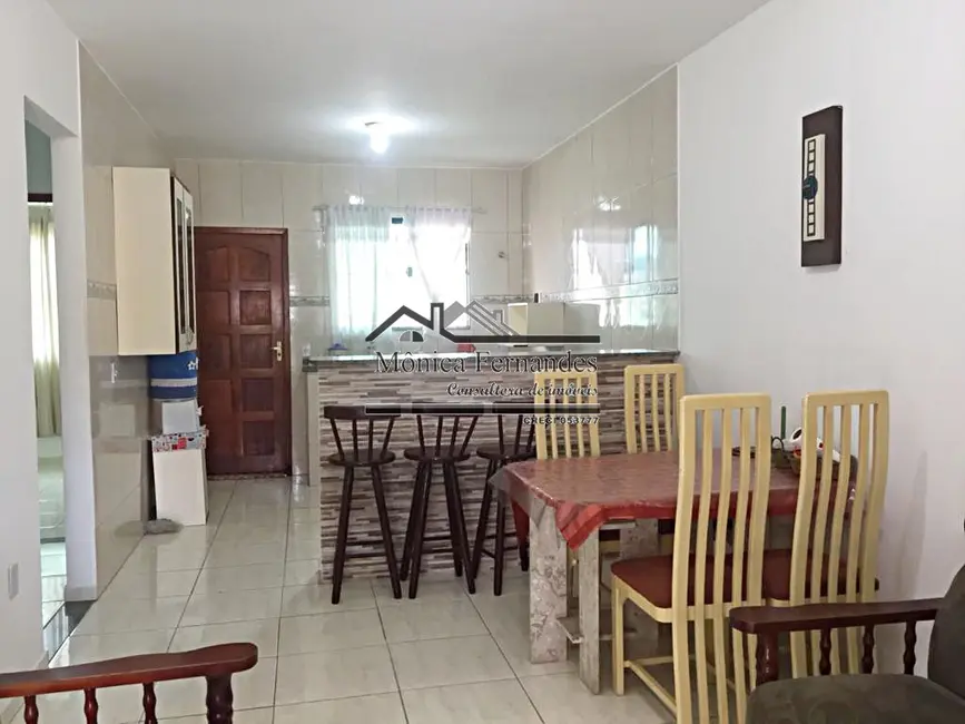 Foto 9 de Casa com 2 quartos à venda e para alugar, 80m2 em Marica - RJ