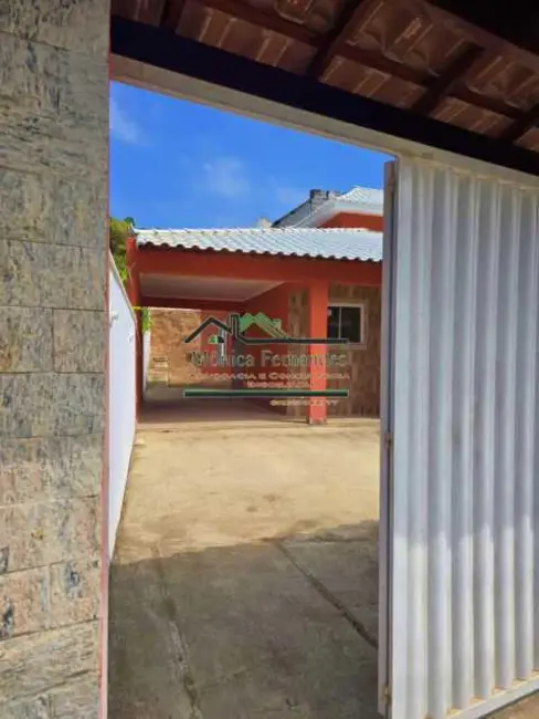 Foto 2 de Casa com 2 quartos à venda, 77m2 em Marica - RJ