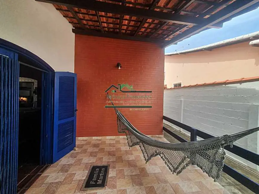 Foto 3 de Casa com 2 quartos à venda, 141m2 em Marica - RJ