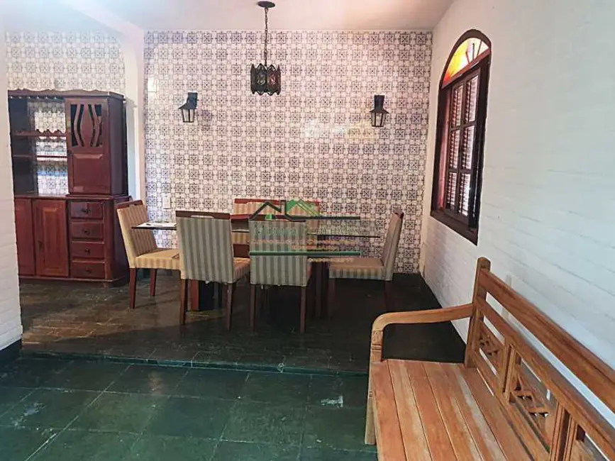 Foto 6 de Casa com 5 quartos para alugar, 190m2 em Marica - RJ