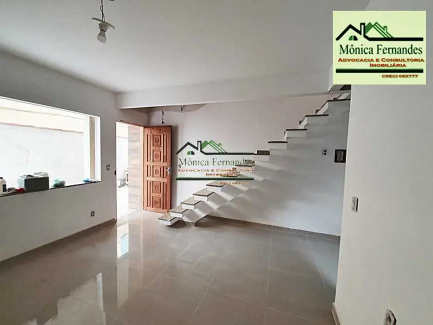 Foto 1 de Casa de Condomínio com 2 quartos para alugar, 69m2 em Marica - RJ