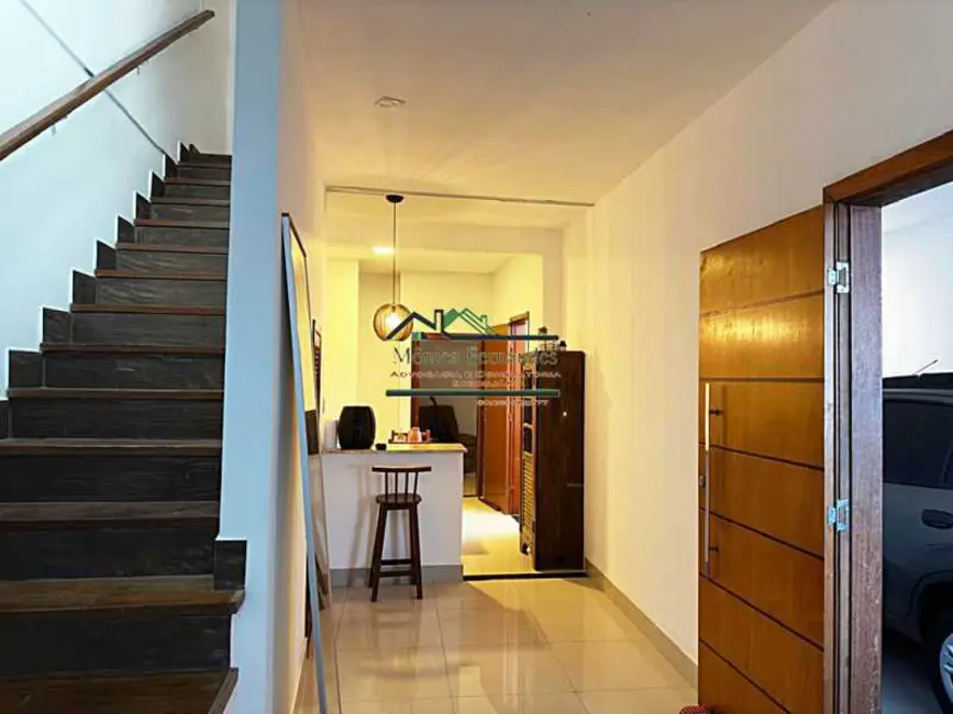 Foto 9 de Casa com 2 quartos à venda, 239m2 em Marica - RJ