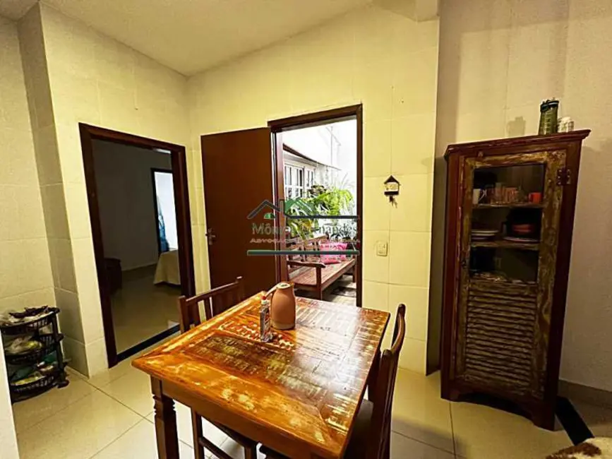 Foto 5 de Casa com 2 quartos à venda, 239m2 em Marica - RJ