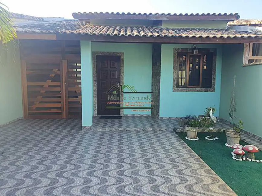 Foto 1 de Casa com 4 quartos para alugar, 130m2 em Marica - RJ