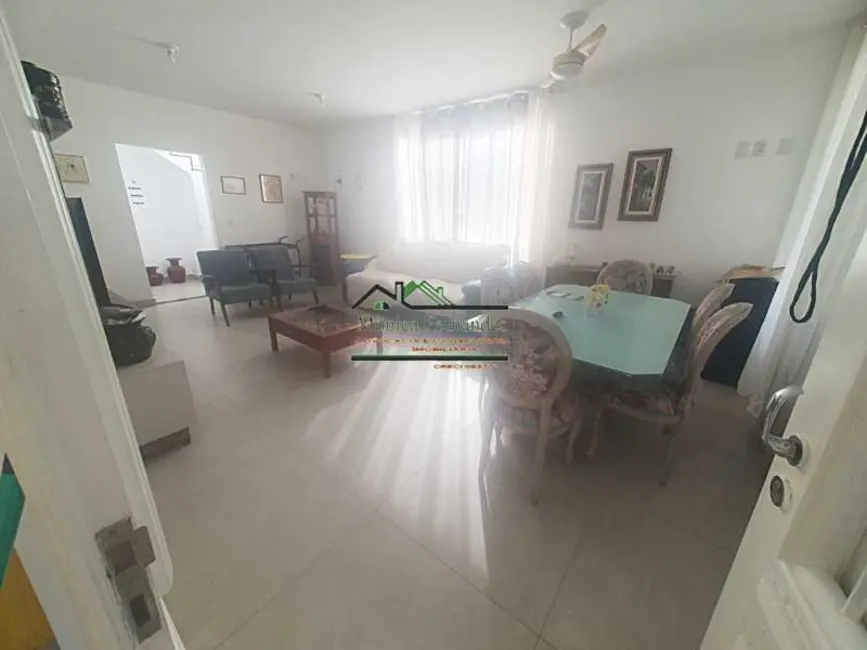 Foto 6 de Casa com 6 quartos à venda, 320m2 em Marica - RJ