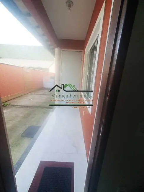 Foto 2 de Casa de Condomínio com 2 quartos à venda, 52m2 em Marica - RJ