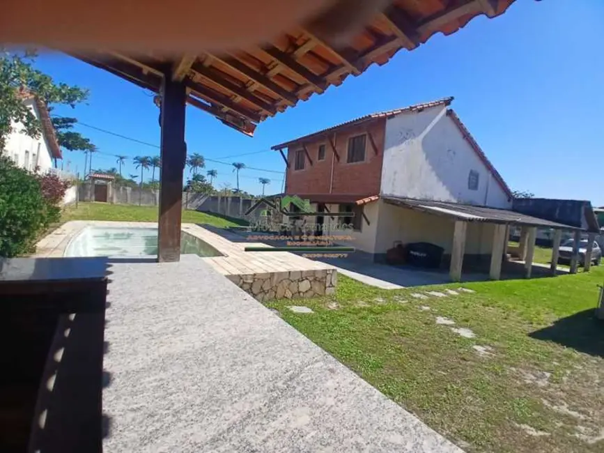 Casa com 4 quartos à venda, 181m2 em Marica - RJ - imagem 2 Foto 2 de Casa com 4 quartos à venda, 181m2 em Marica - RJ