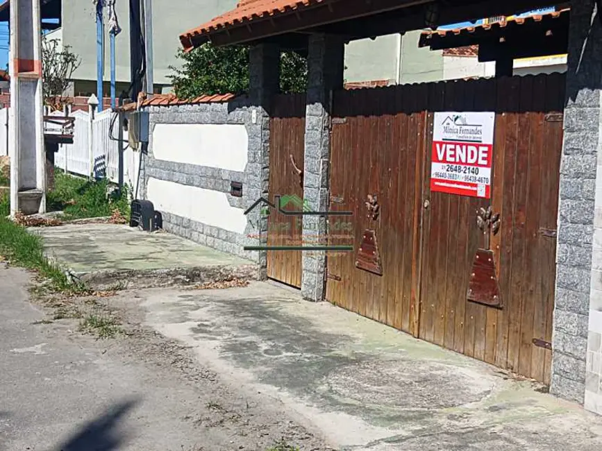 Foto 2 de Casa com 2 quartos à venda, 185m2 em Marica - RJ
