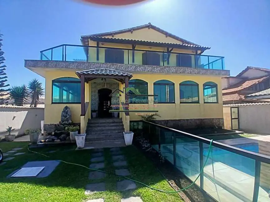 Casa com 8 quartos à venda, 230m2 em Marica - RJ - imagem 2 Foto 2 de Casa com 8 quartos à venda, 230m2 em Marica - RJ