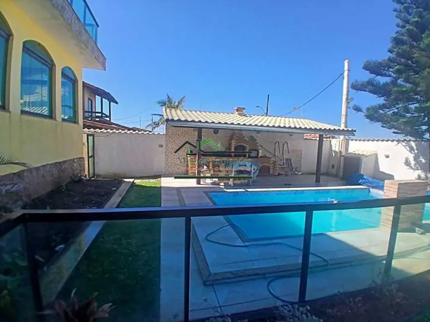 Casa com 8 quartos à venda, 230m2 em Marica - RJ - imagem 3 Foto 3 de Casa com 8 quartos à venda, 230m2 em Marica - RJ