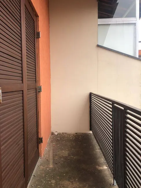 Foto 6 de Sobrado com 3 quartos à venda, 10m2 em Carapicuiba - SP