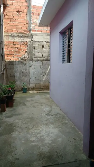 Casa com 6 quartos à venda, 250m2 em Carapicuiba - SP - imagem 3 Foto 3 de Casa com 6 quartos à venda, 250m2 em Carapicuiba - SP