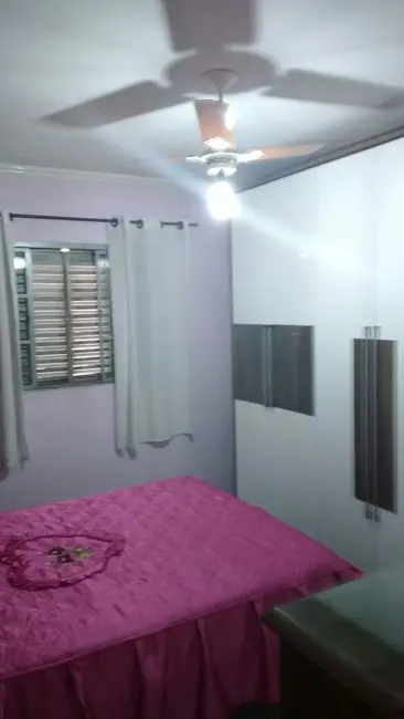 Casa com 6 quartos à venda, 250m2 em Carapicuiba - SP - imagem 8 Foto 8 de Casa com 6 quartos à venda, 250m2 em Carapicuiba - SP