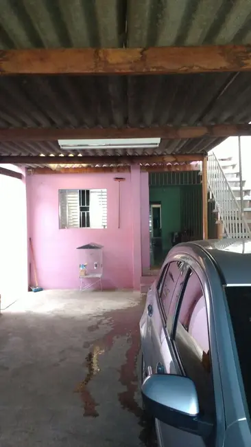 Foto 2 de Casa com 6 quartos à venda, 250m2 em Carapicuiba - SP
