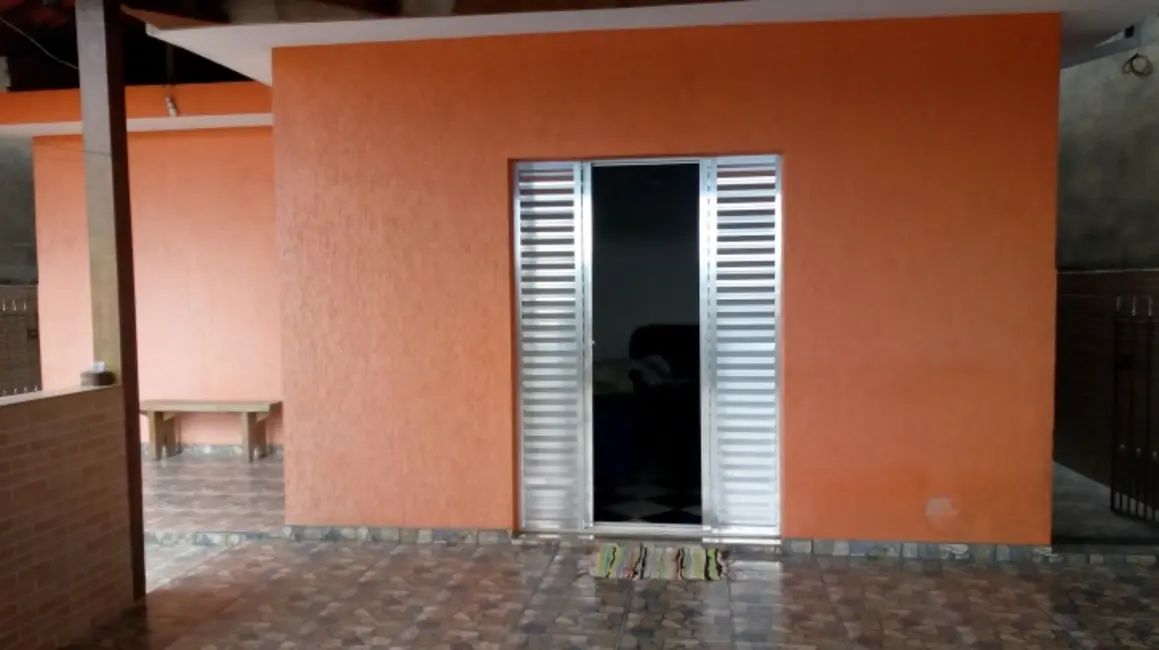 Casa com 3 quartos à venda, 250m2 em Carapicuiba - SP - imagem 3 Foto 3 de Casa com 3 quartos à venda, 250m2 em Carapicuiba - SP