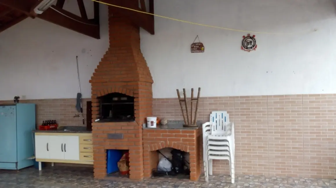 Casa com 3 quartos à venda, 250m2 em Carapicuiba - SP - imagem 4 Foto 4 de Casa com 3 quartos à venda, 250m2 em Carapicuiba - SP