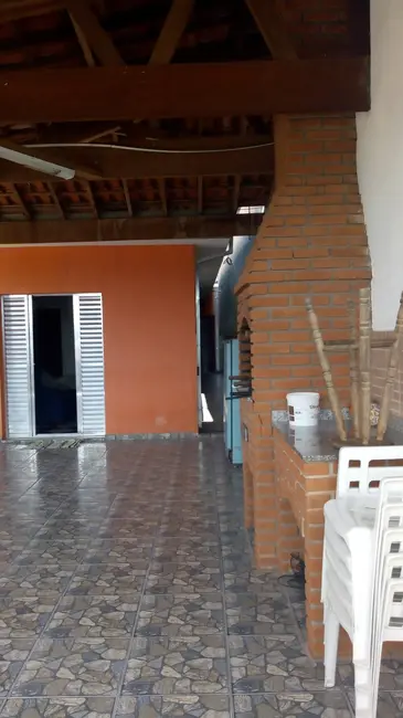 Casa com 3 quartos à venda, 250m2 em Carapicuiba - SP - imagem 2 Foto 2 de Casa com 3 quartos à venda, 250m2 em Carapicuiba - SP