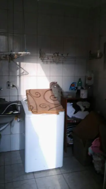 Sobrado com 3 quartos à venda, 90m2 em Vila Lourdes, Carapicuiba - SP - imagem 5 Foto 5 de Sobrado com 3 quartos à venda, 90m2 em Vila Lourdes, Carapicuiba - SP